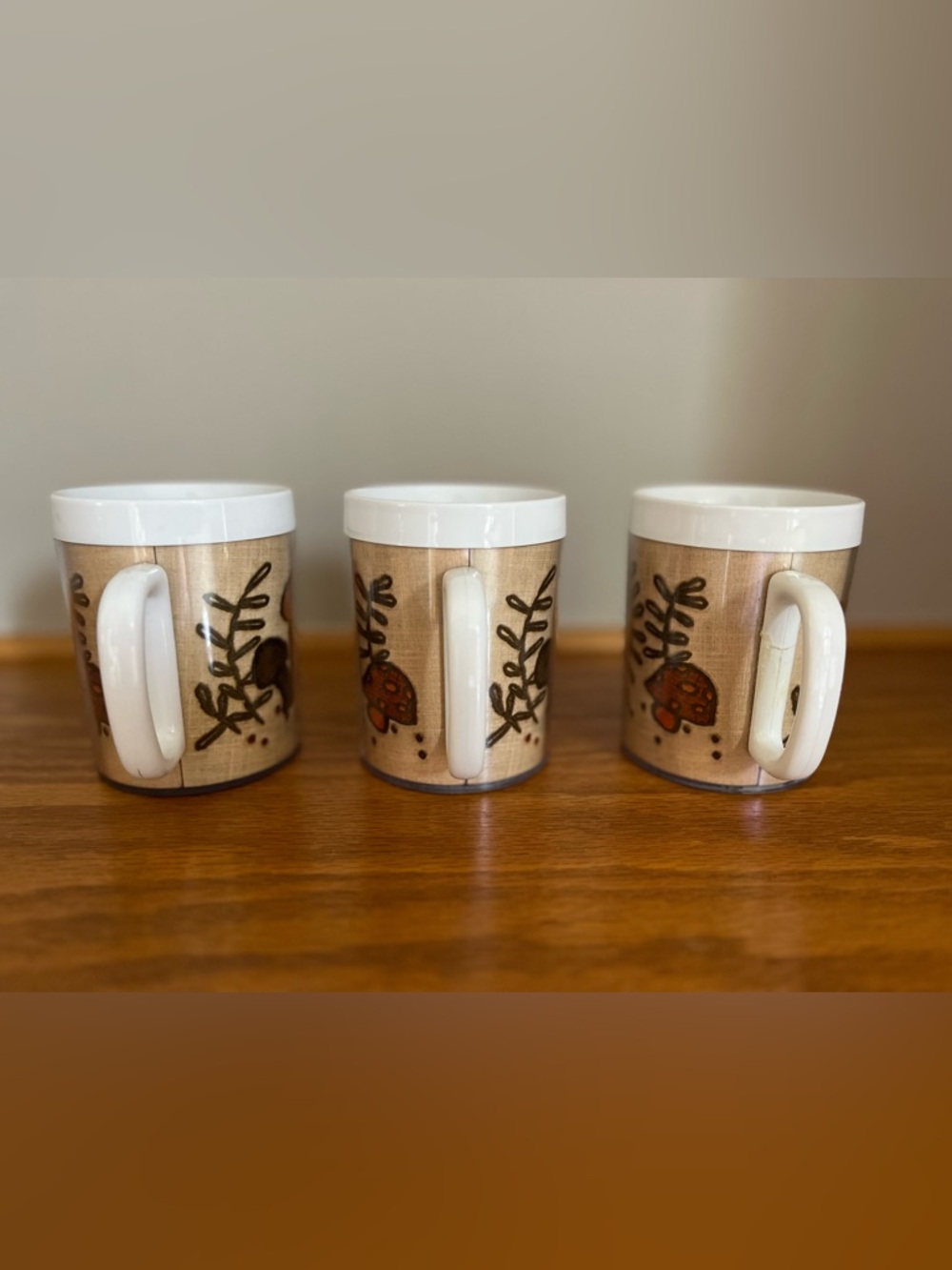 Vintage 1970 Thermo Serve insulated mugs. Set of 3 - Picture 3 of 16
